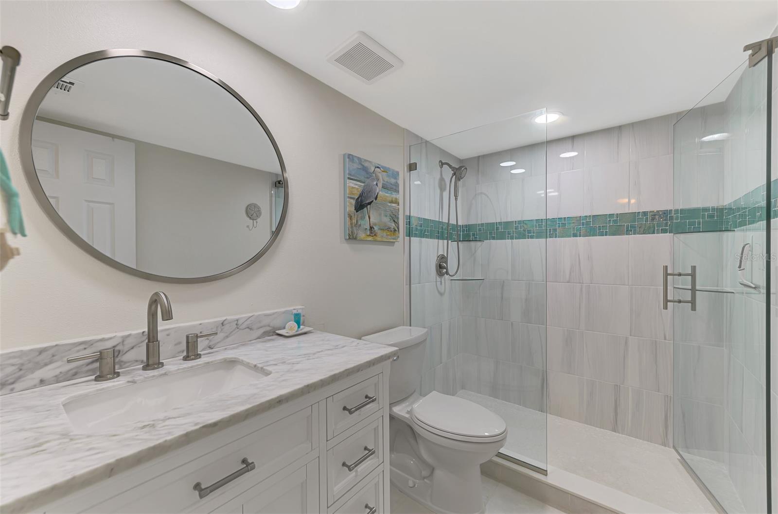 TWIN BANYAN - Residential Lease