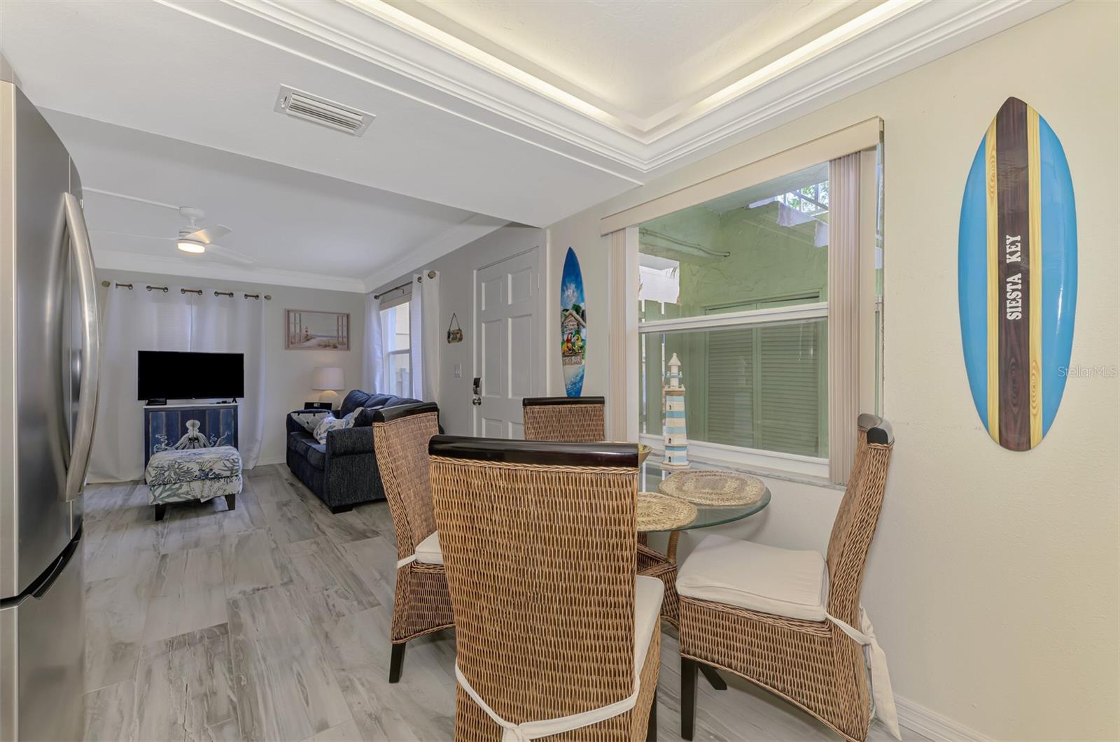 TWIN BANYAN - Residential Lease
