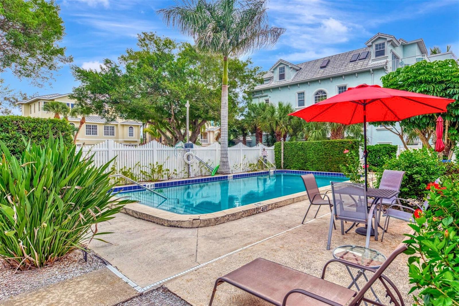 TWIN BANYAN - Residential Lease