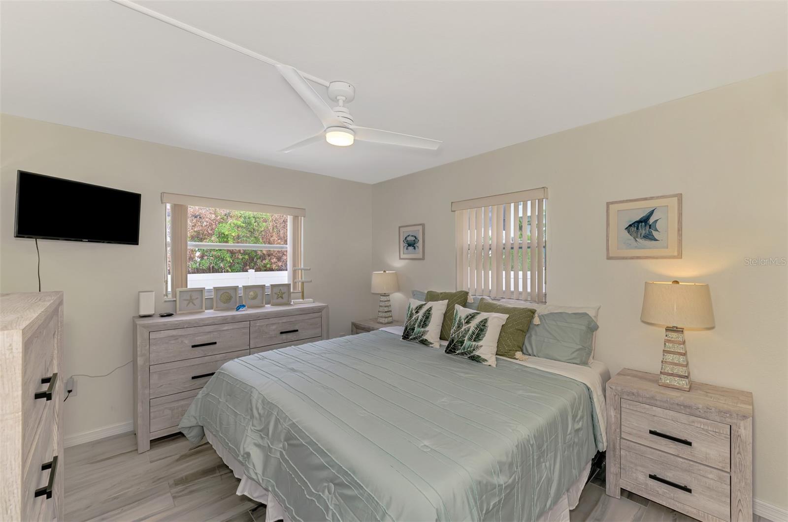 TWIN BANYAN - Residential Lease