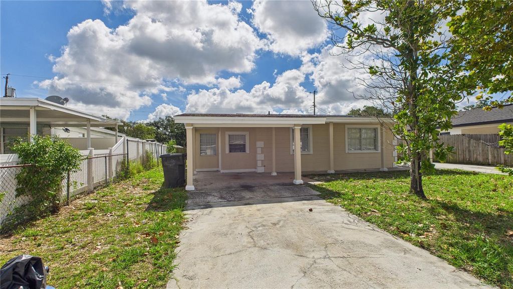 Photo of 4703 Murray Hill Drive, Tampa, FL 33615 (MLS # TB8421830)