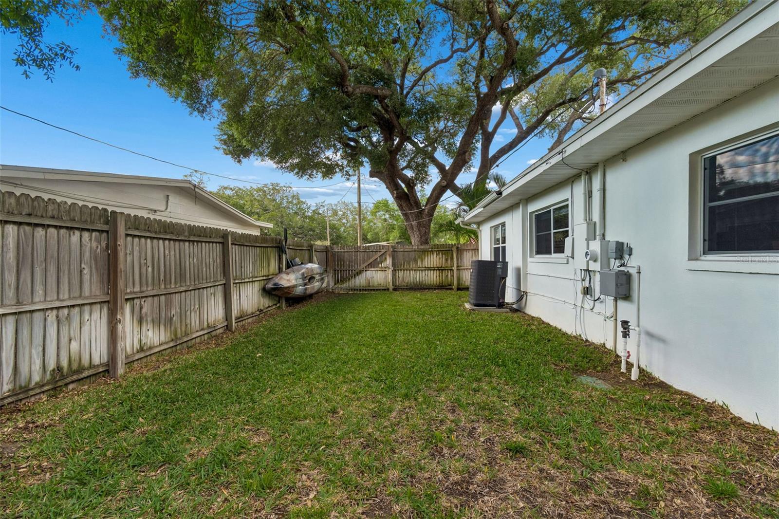 BAYHILL ESTATES 2ND ADD - Residential