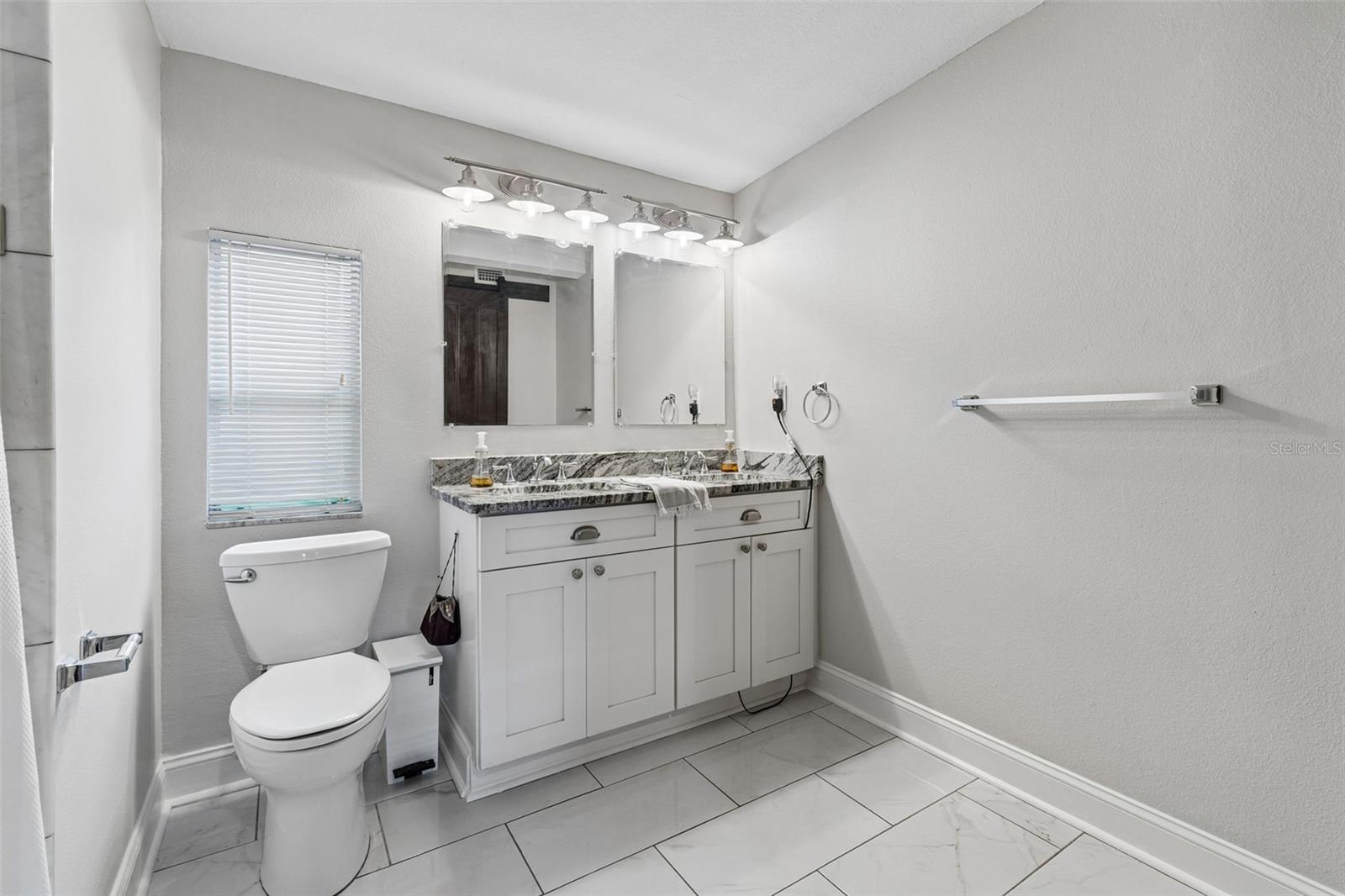 BAYHILL ESTATES 2ND ADD - Residential