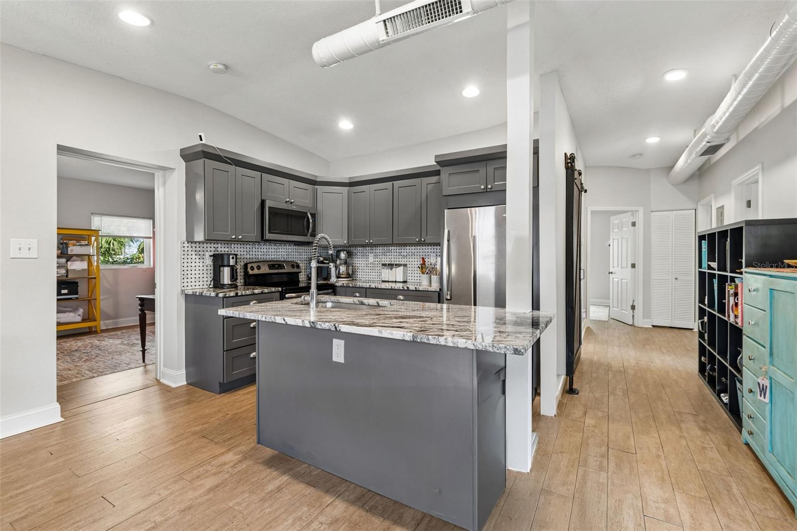 BAYHILL ESTATES 2ND ADD - Residential
