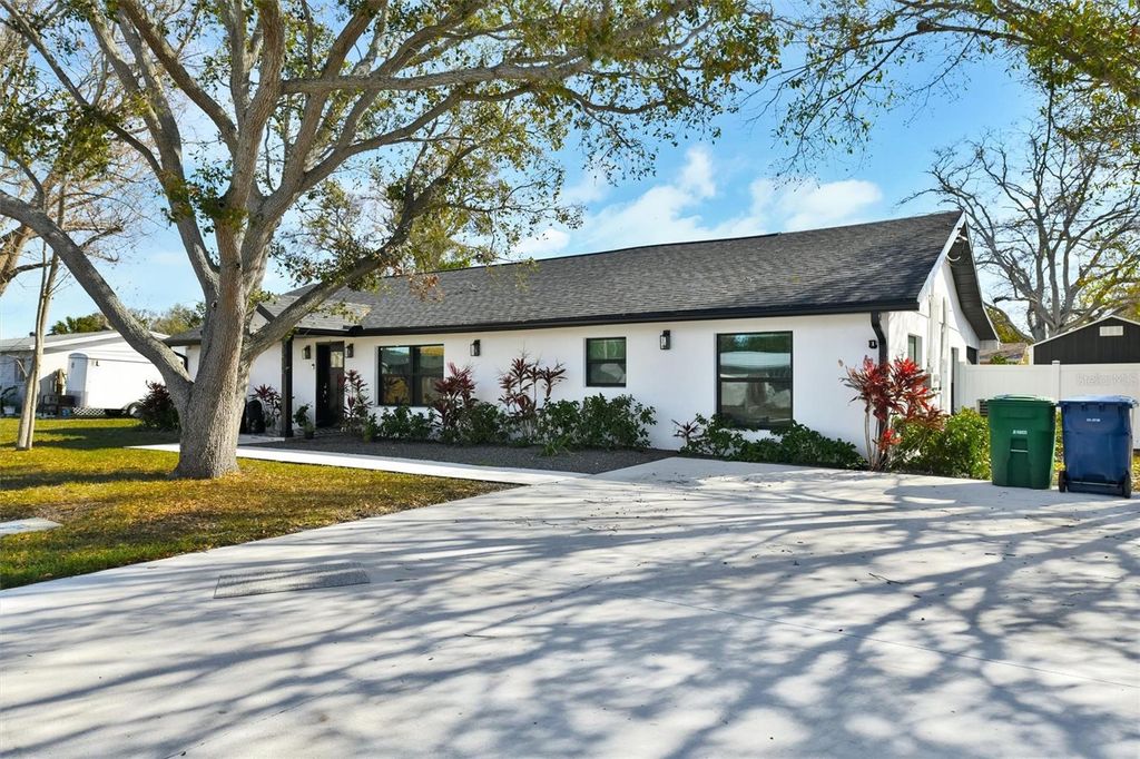 Photo of 5414 S Himes Avenue, Tampa, FL 33611 (MLS # O6385379)