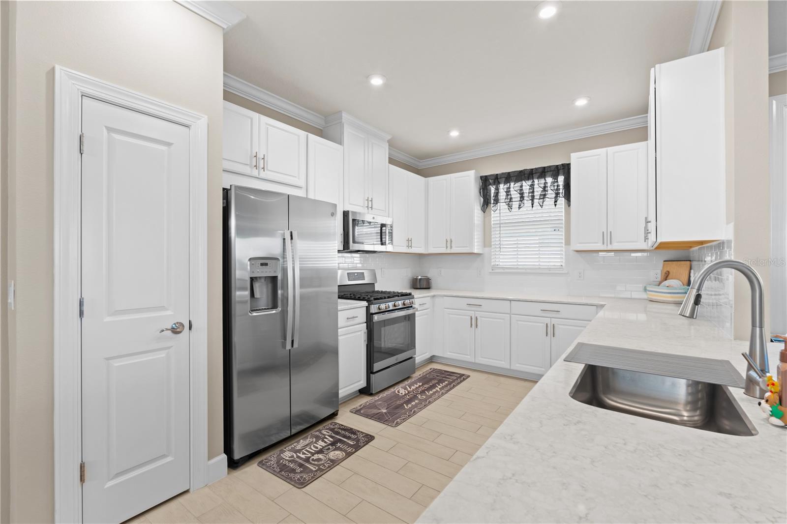 AZARIO ESPLANADE PH II SUBPH C-O - Residential