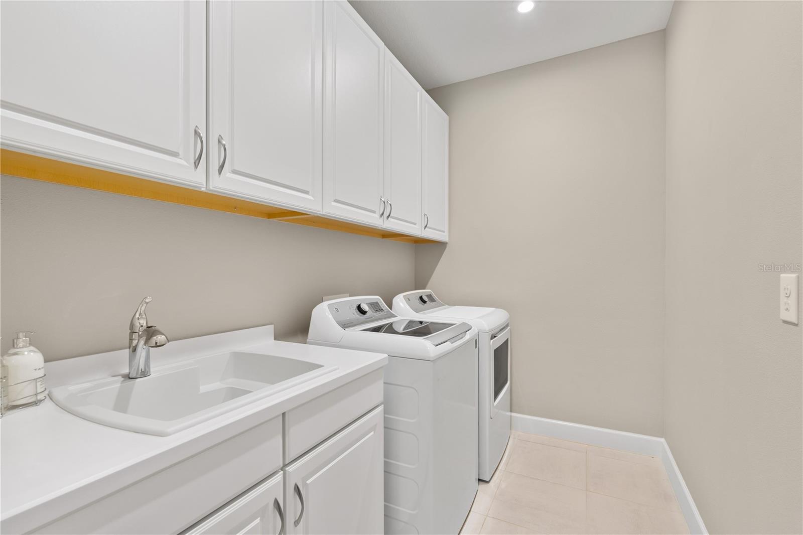 AZARIO ESPLANADE PH II SUBPH C-O - Residential