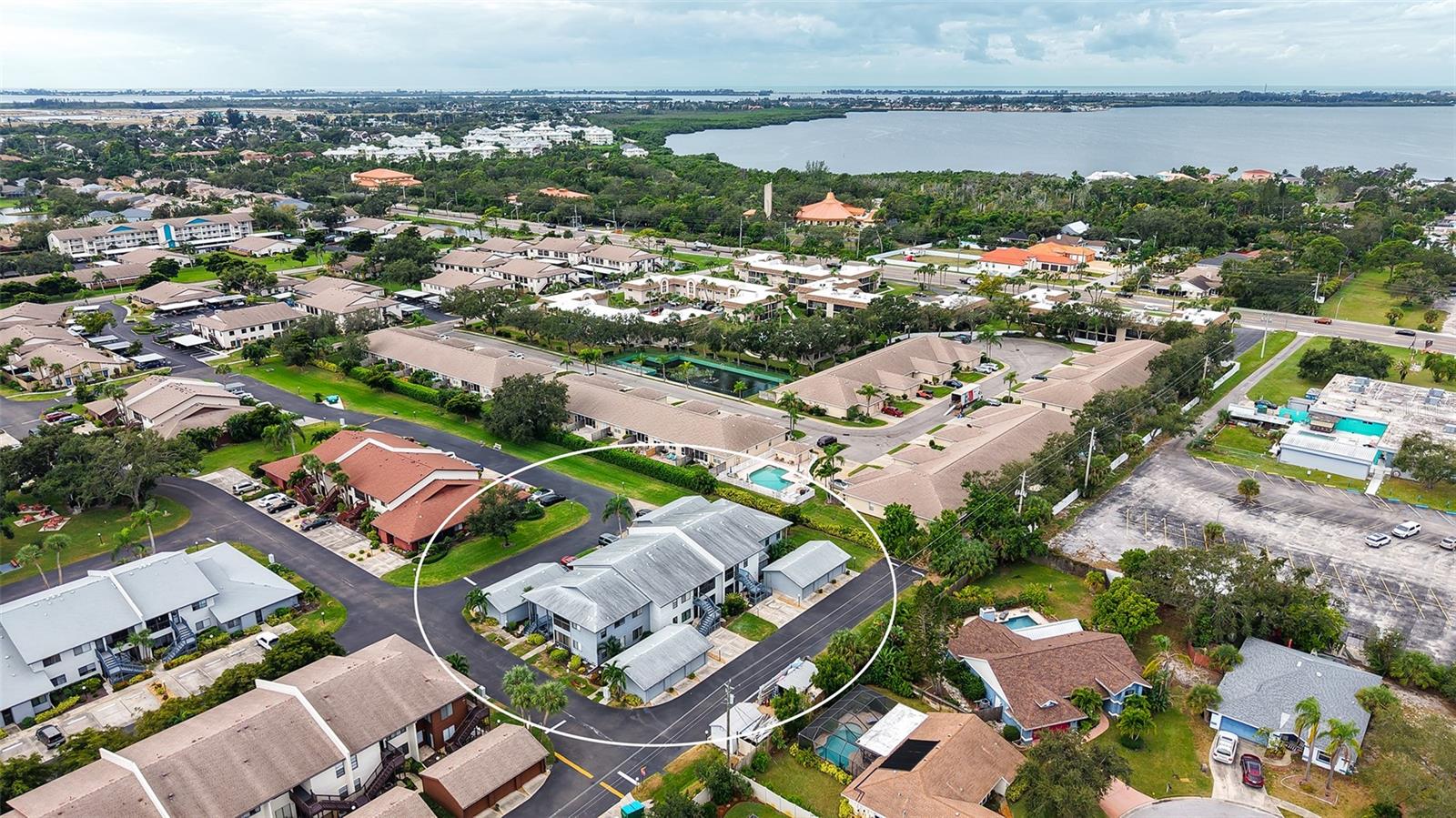 COUNTRY VILLAGE SECTION 4 - Residential