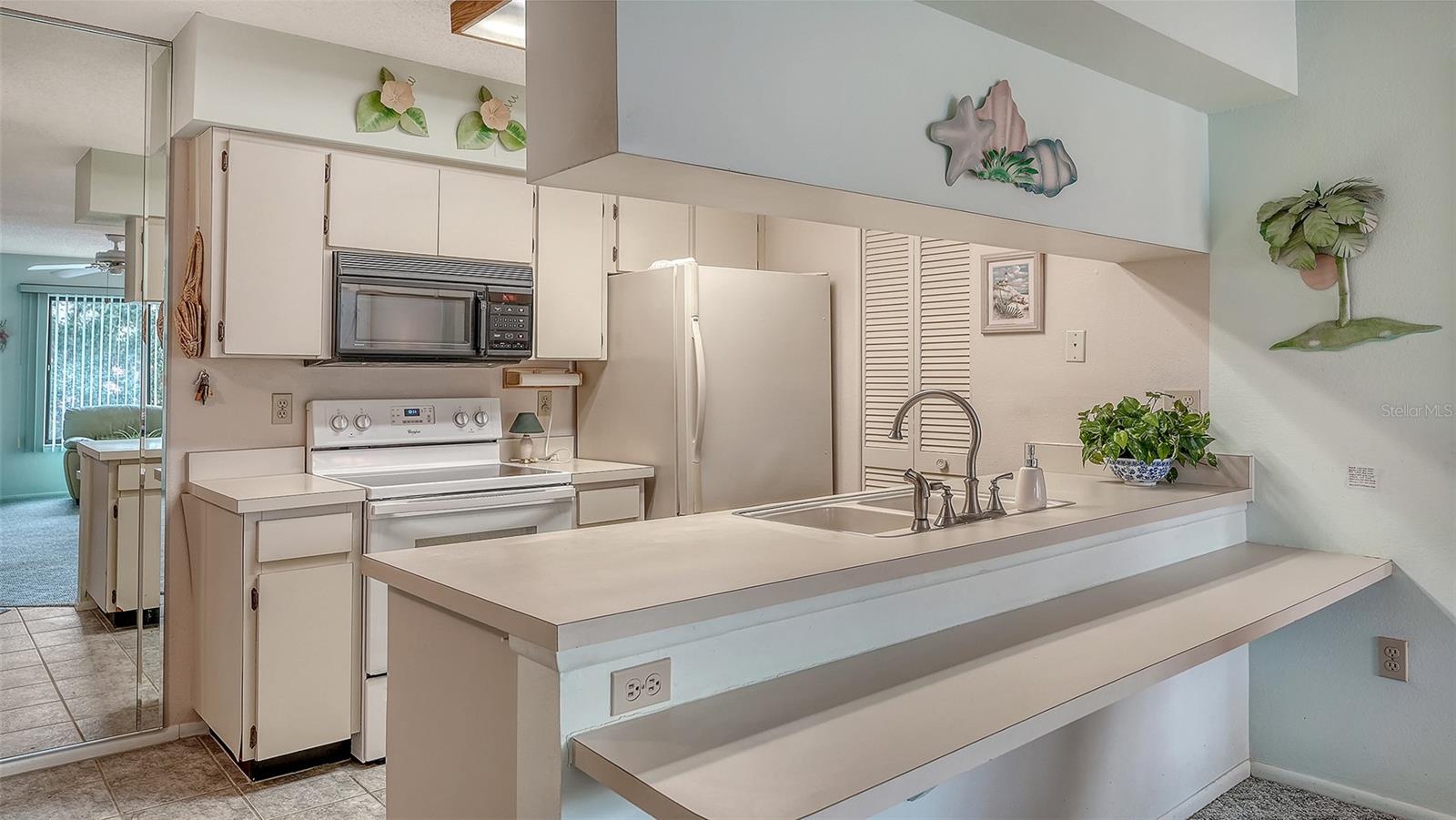 COUNTRY VILLAGE SECTION 4 - Residential