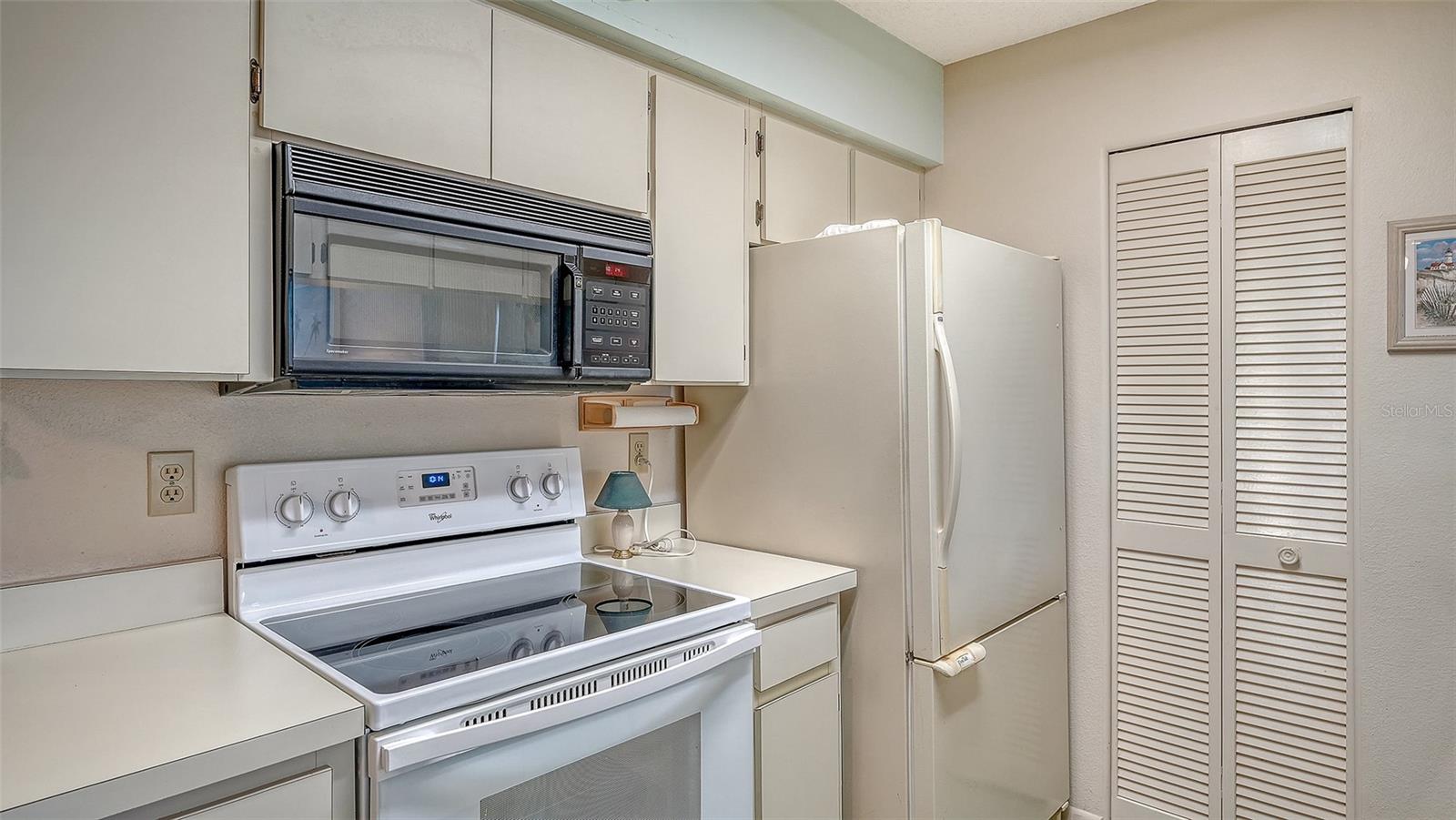 COUNTRY VILLAGE SECTION 4 - Residential