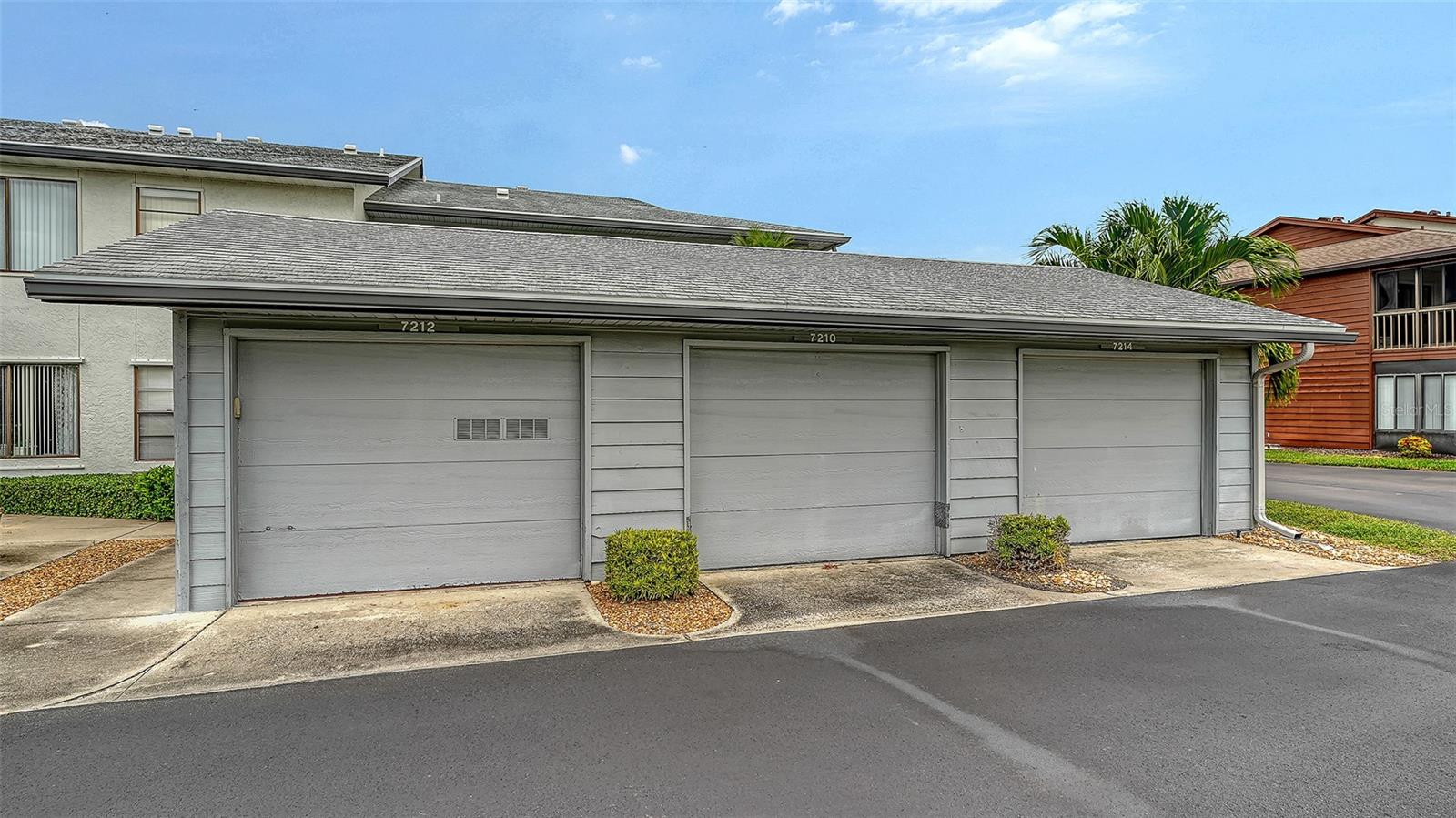 COUNTRY VILLAGE SECTION 4 - Residential