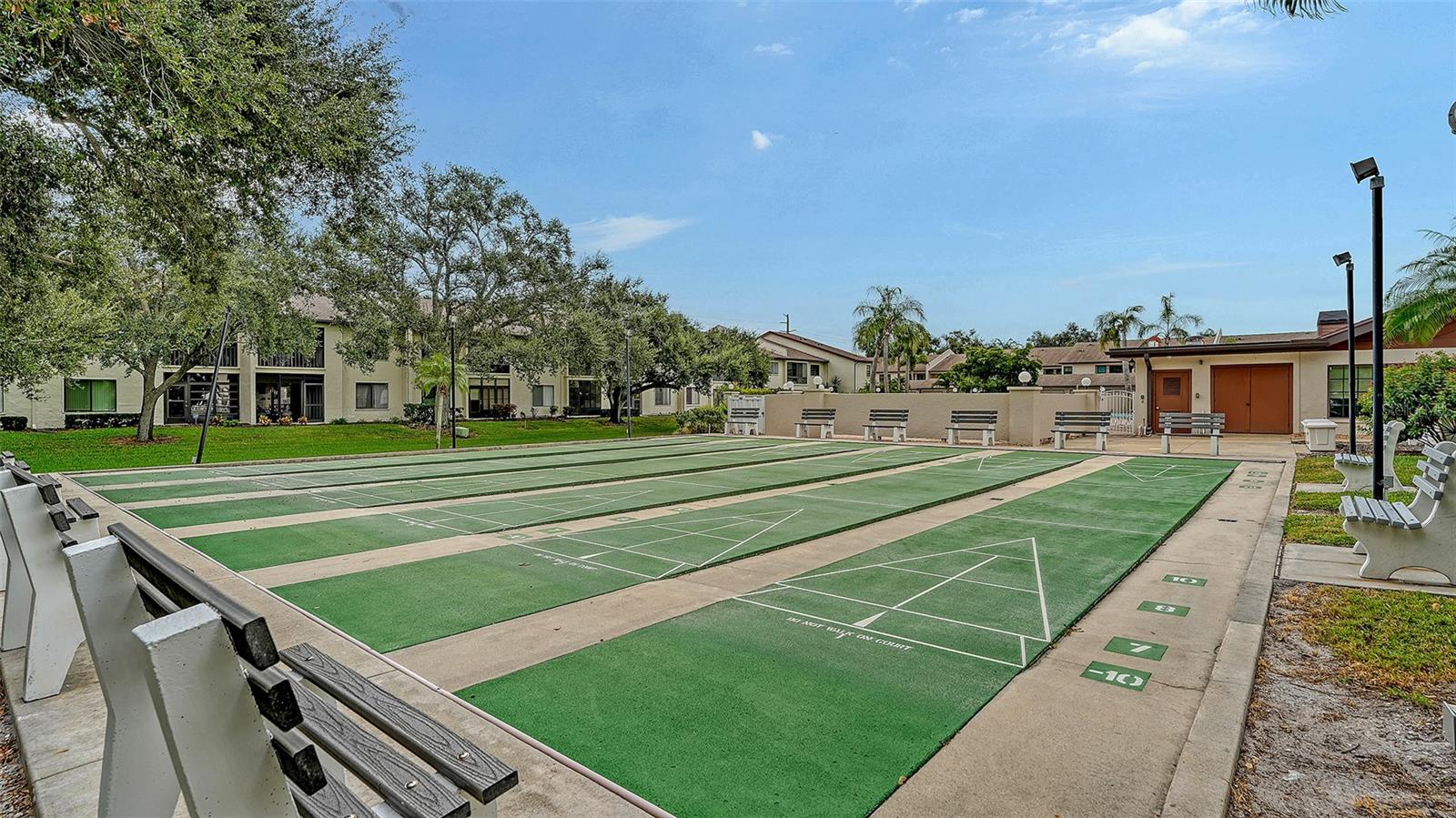 COUNTRY VILLAGE SECTION 4 - Residential