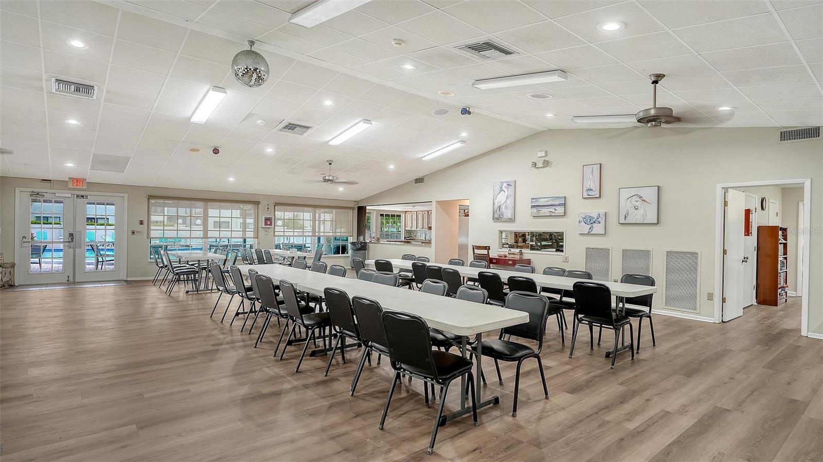 COUNTRY VILLAGE SECTION 4 - Residential