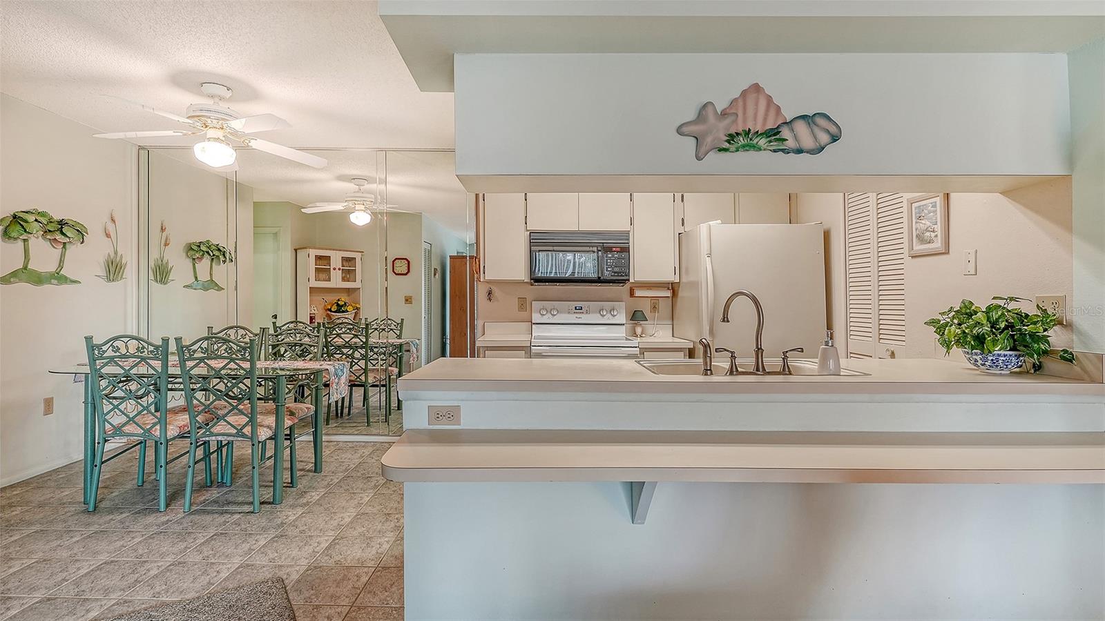 COUNTRY VILLAGE SECTION 4 - Residential