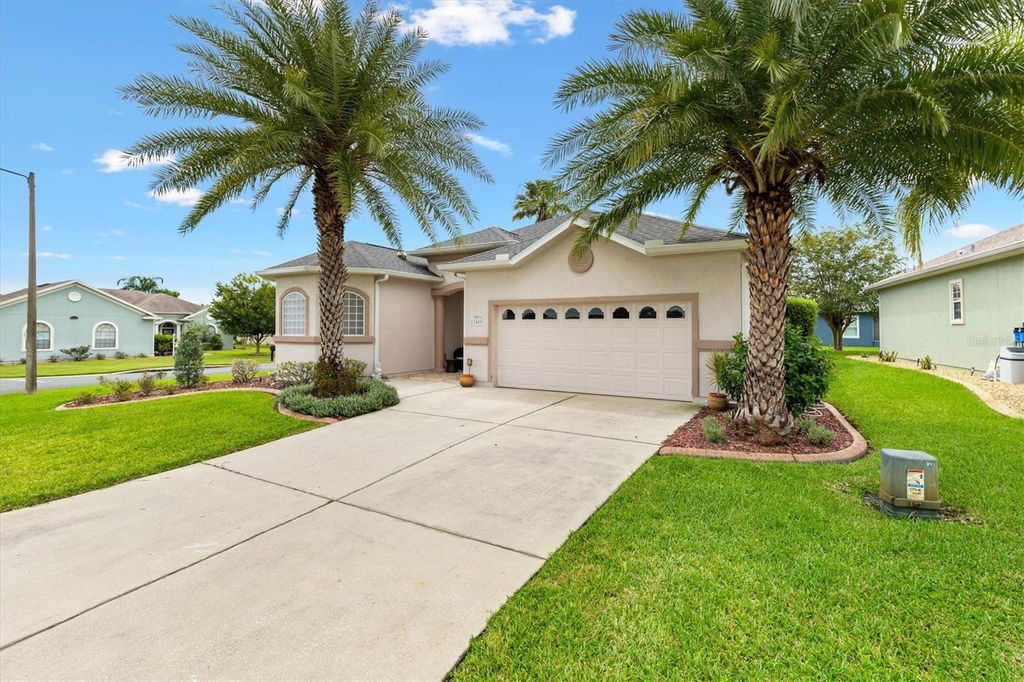 Photo of 17485 SE 121st Circle, Summerfield, FL 34491 (MLS # OM707770)