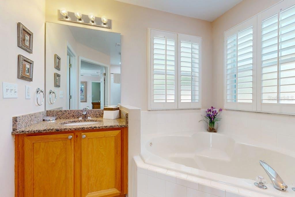 EMERALD - Residential