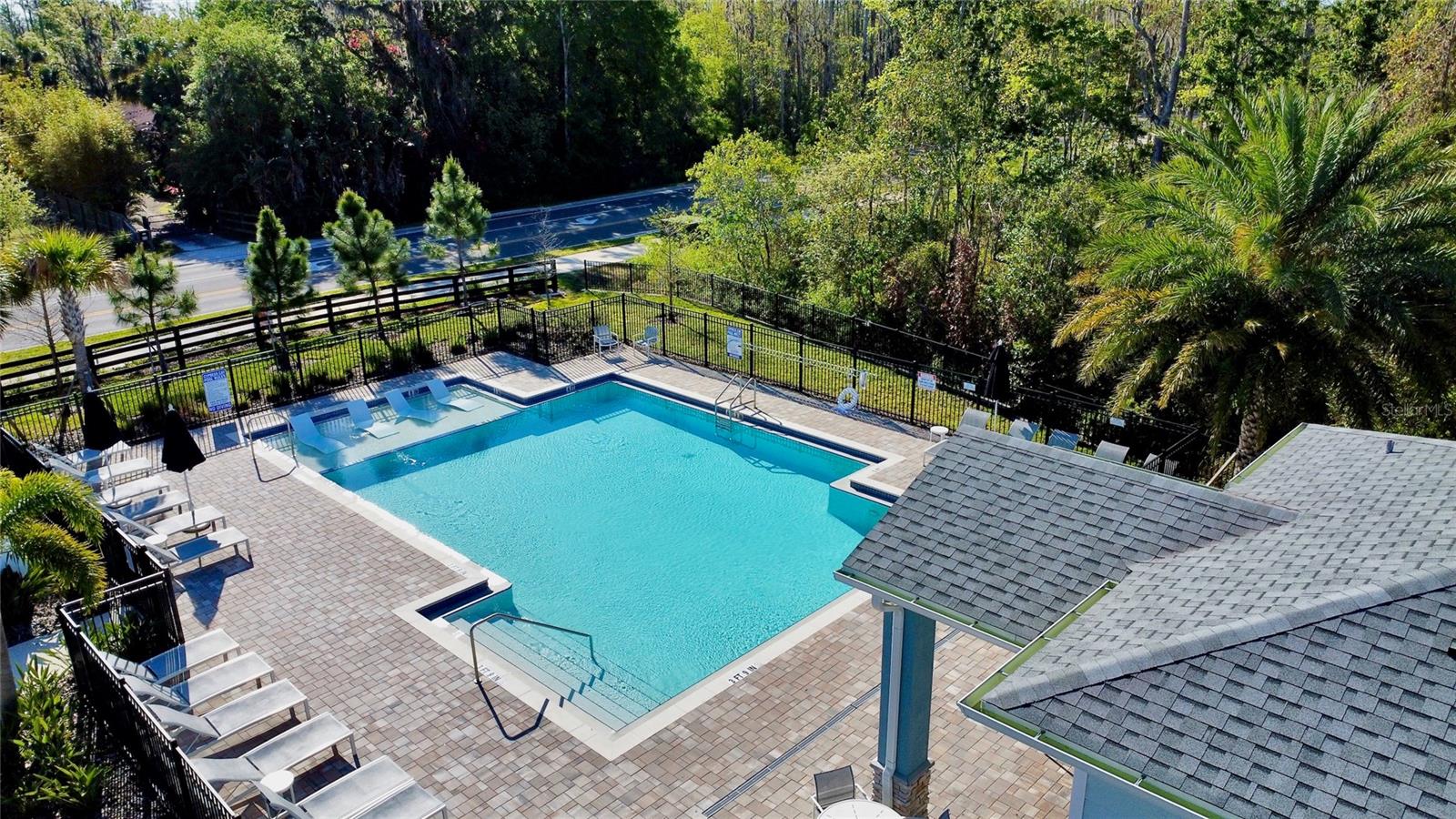 4512 SPARKLING SHELL AVENUE