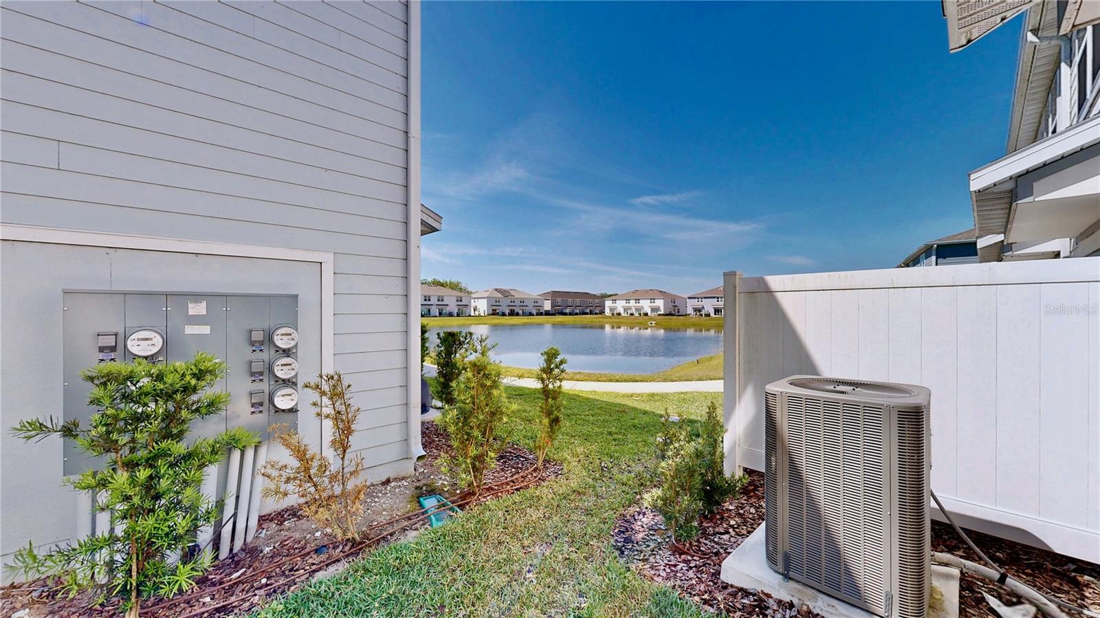 4512 SPARKLING SHELL AVENUE