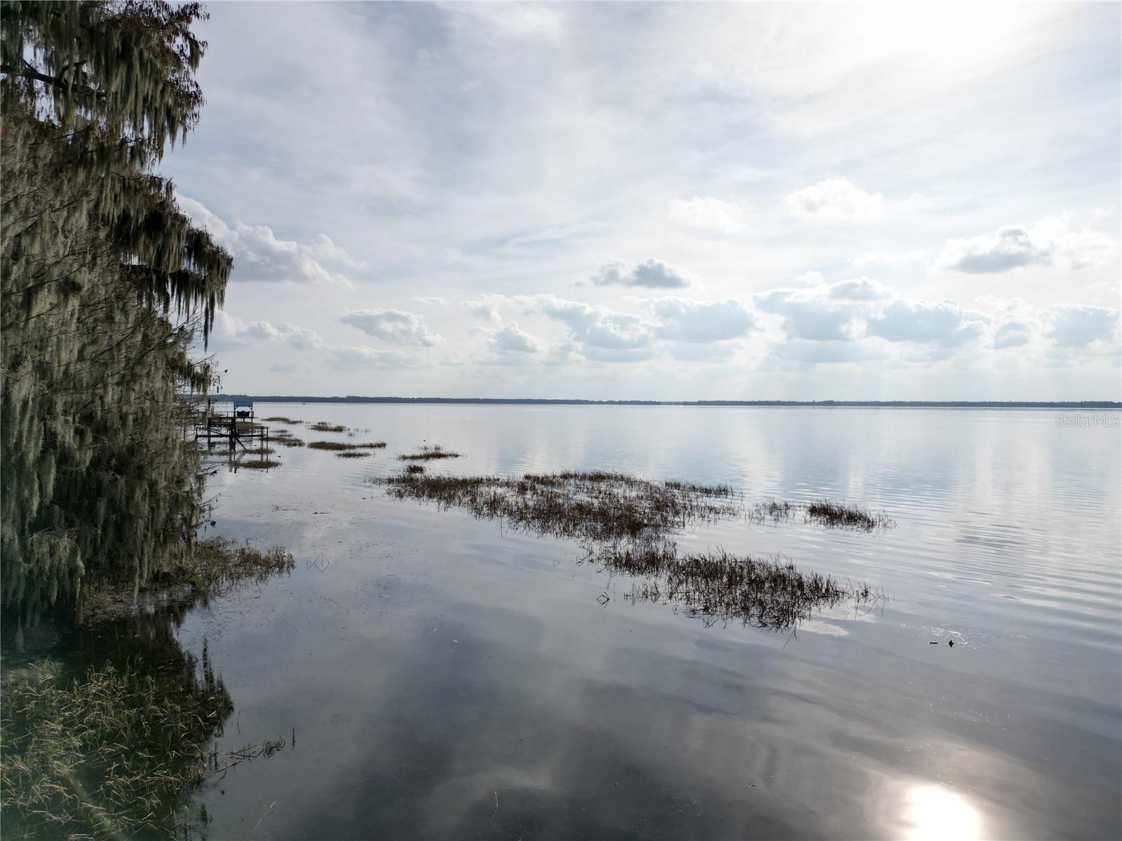 LAKE LOCHLOOSE SHORES - Land