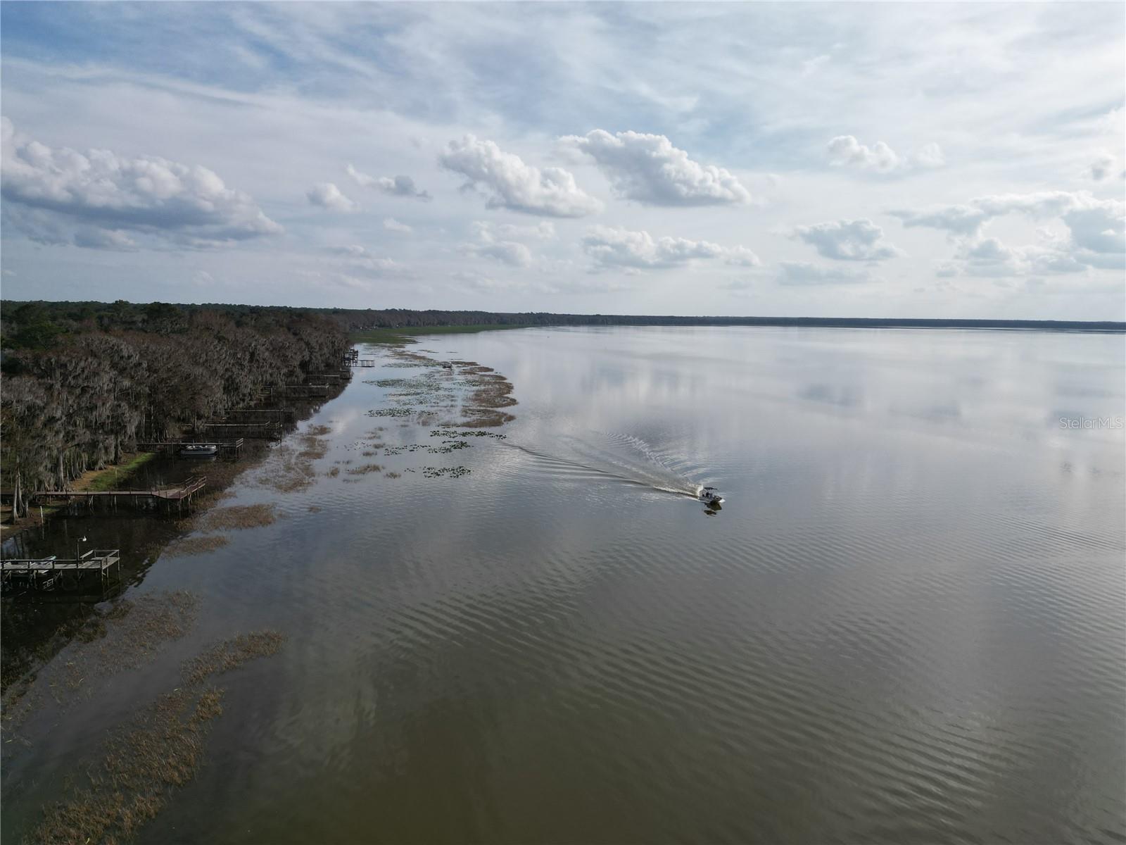 LAKE LOCHLOOSE SHORES - Land