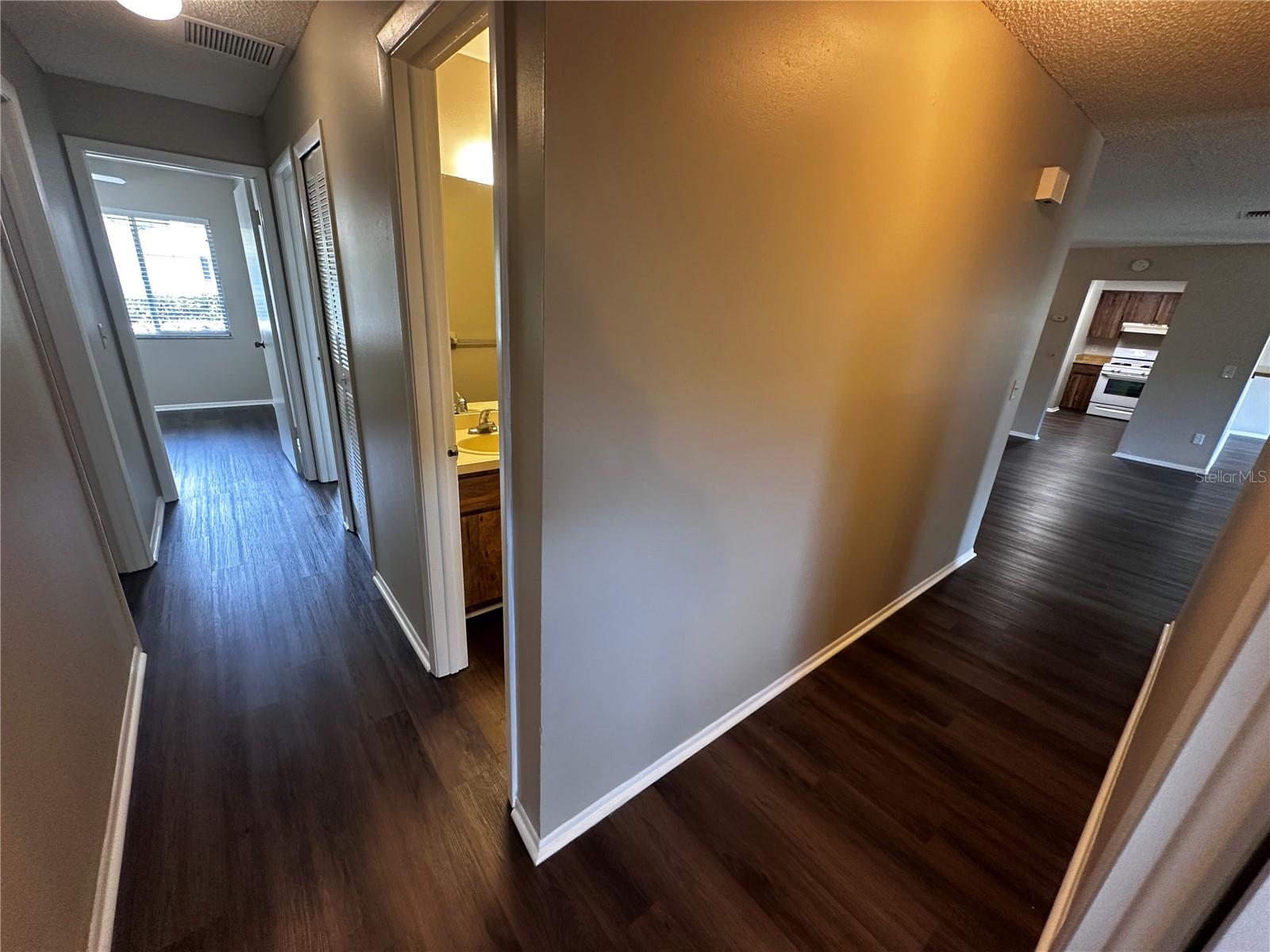 STERLING PARK UNIT 03 - Residential Lease