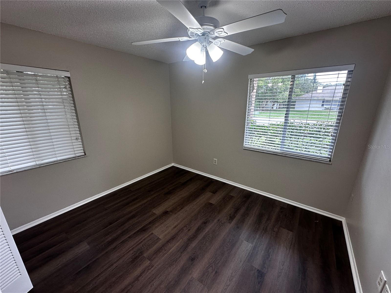 STERLING PARK UNIT 03 - Residential Lease