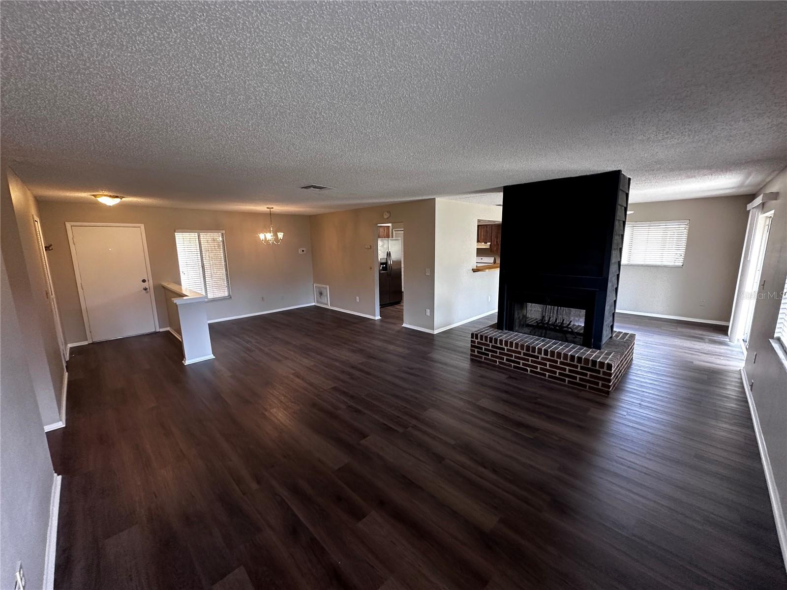 STERLING PARK UNIT 03 - Residential Lease