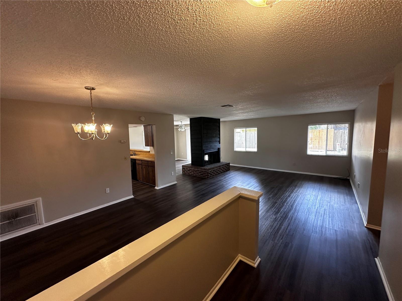 STERLING PARK UNIT 03 - Residential Lease