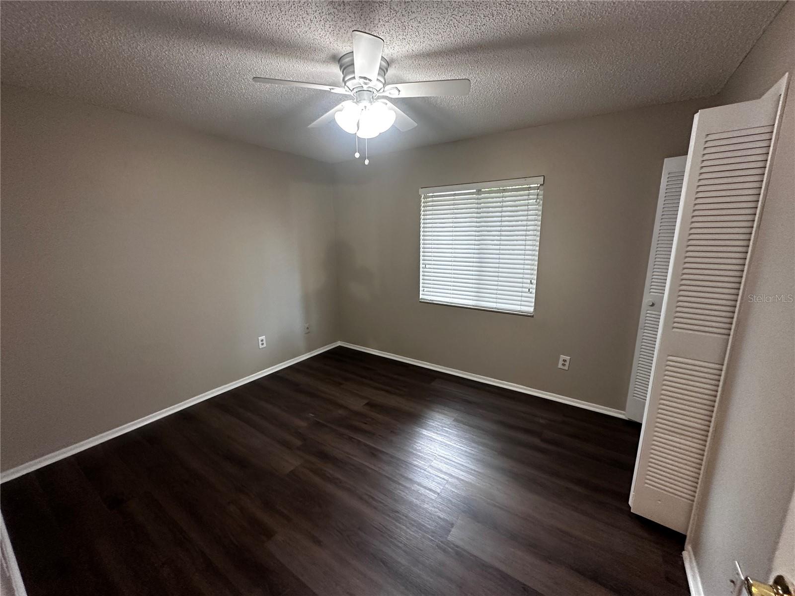 STERLING PARK UNIT 03 - Residential Lease