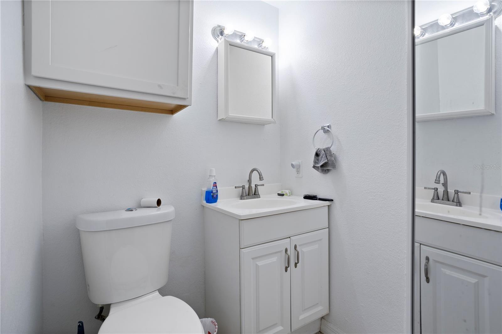 LAWNDALE - Residential Lease