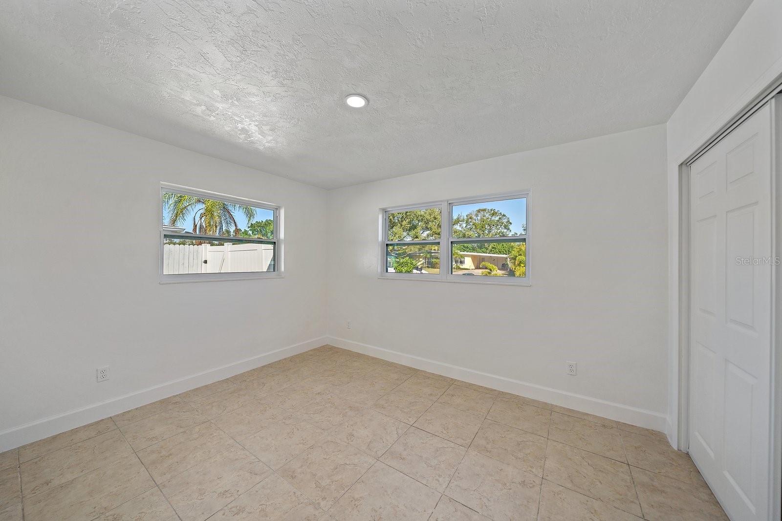 HARBOR OAKS - Residential