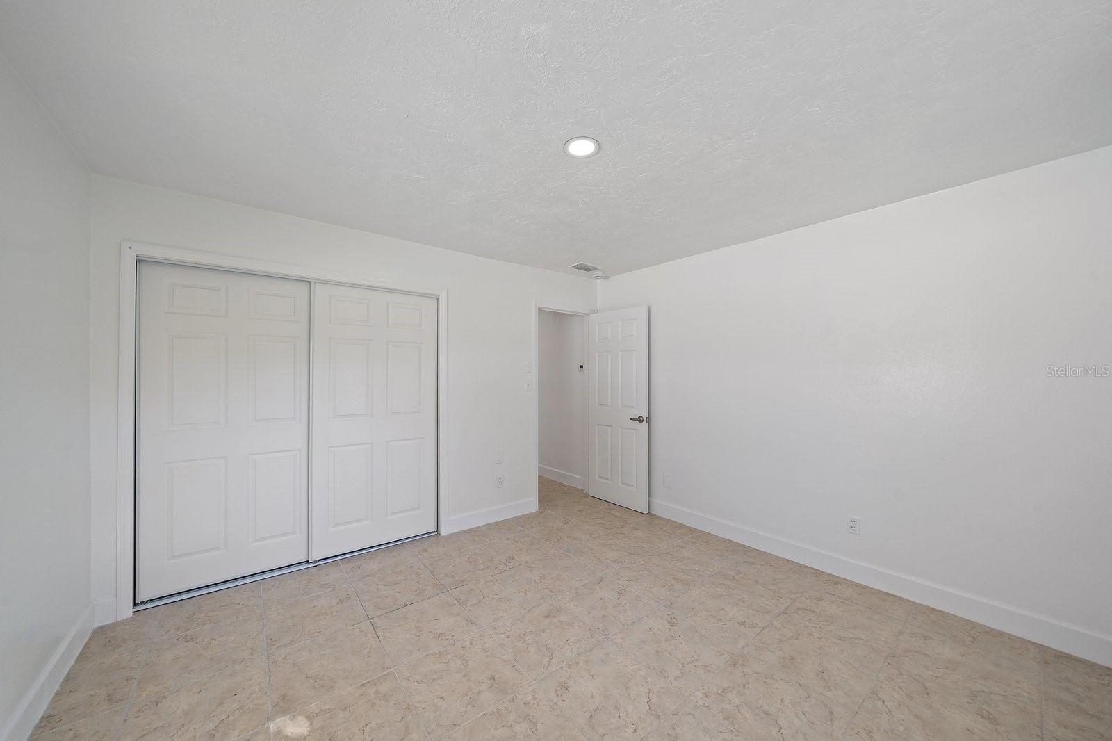 HARBOR OAKS - Residential