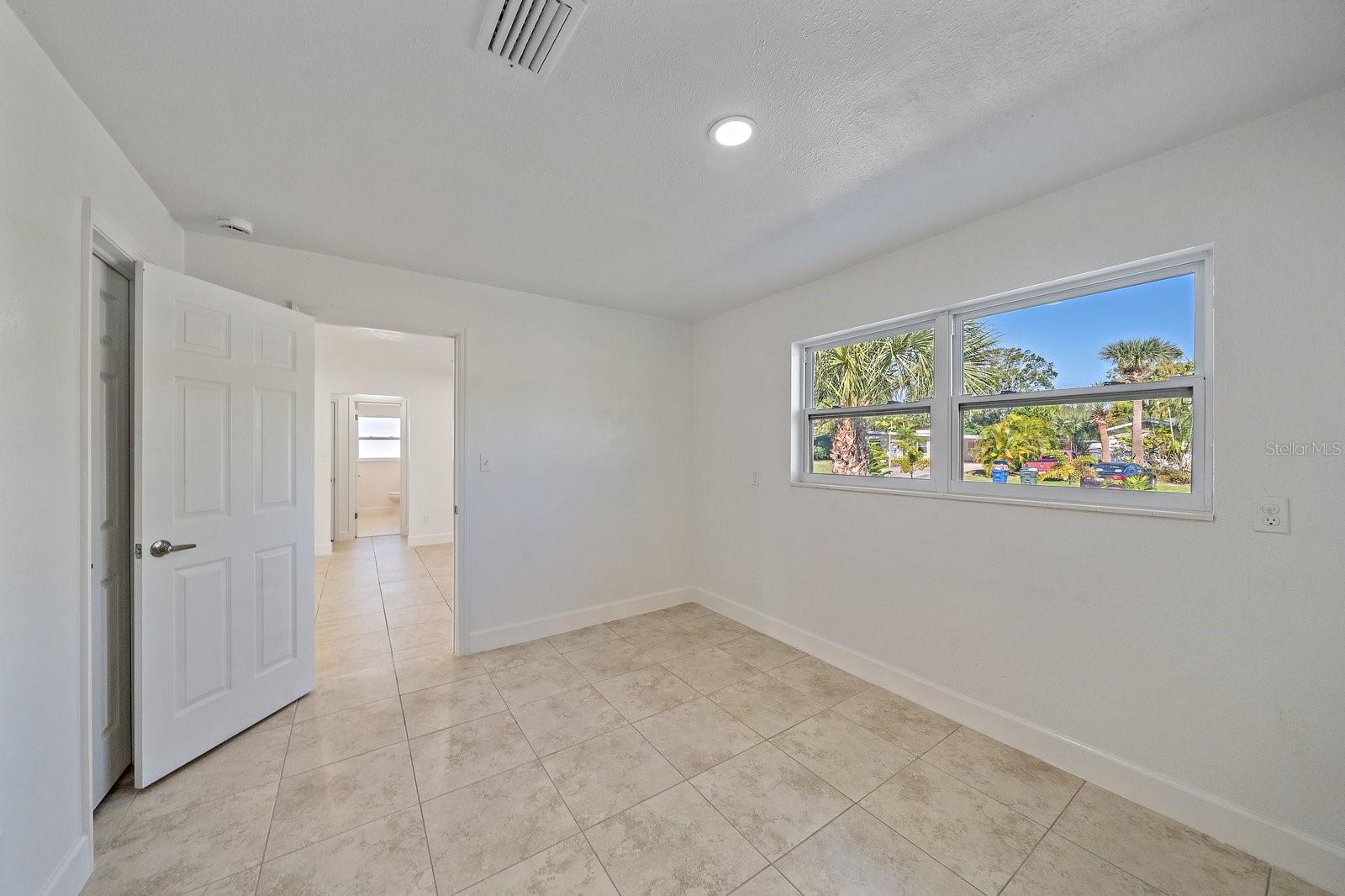 HARBOR OAKS - Residential