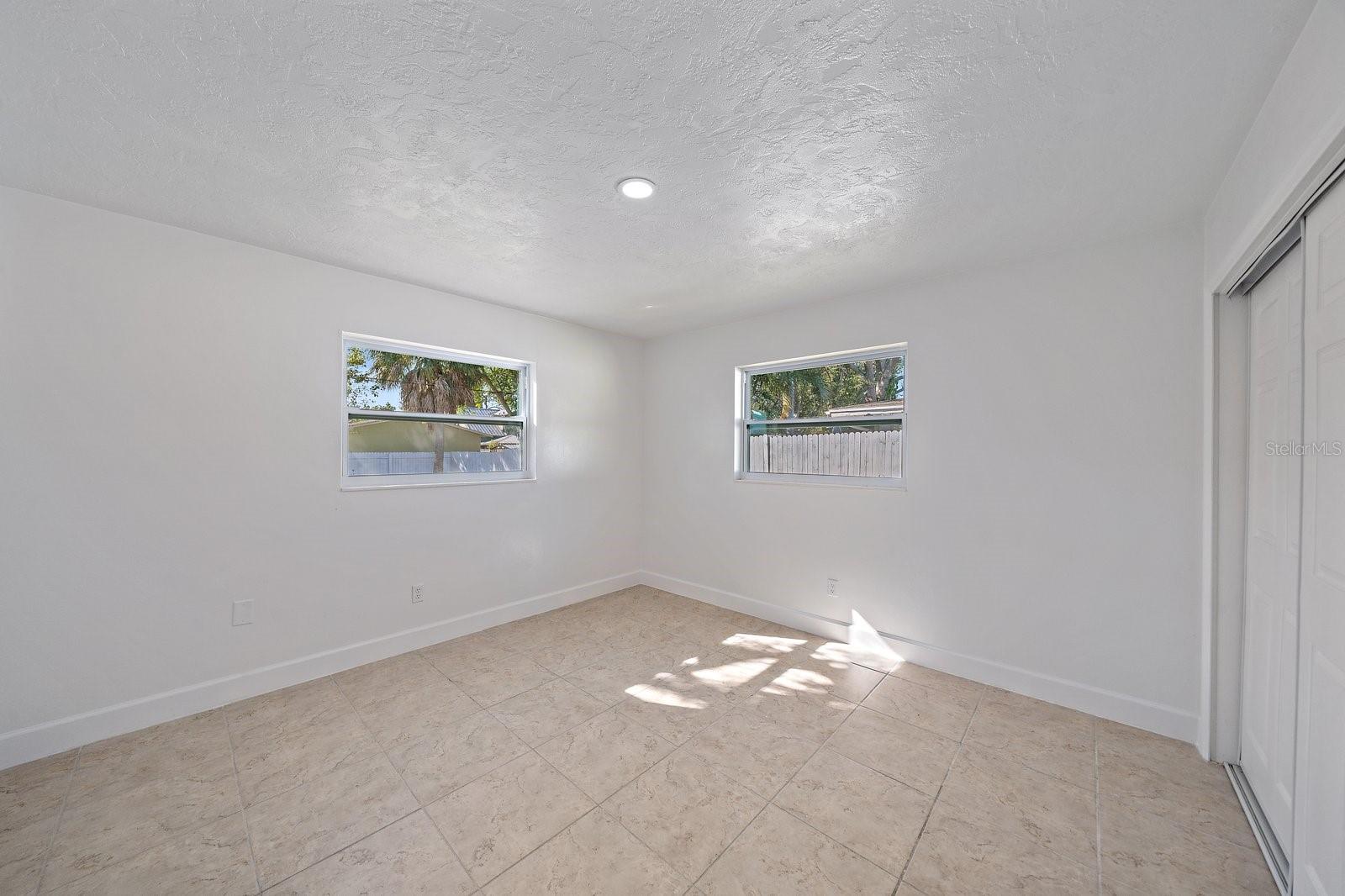 HARBOR OAKS - Residential