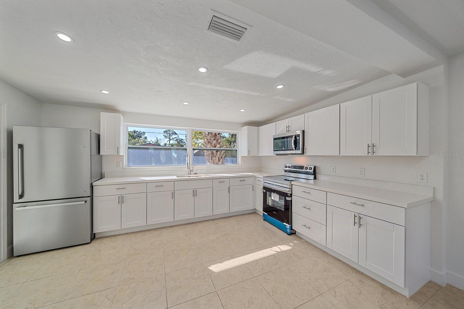 HARBOR OAKS - Residential