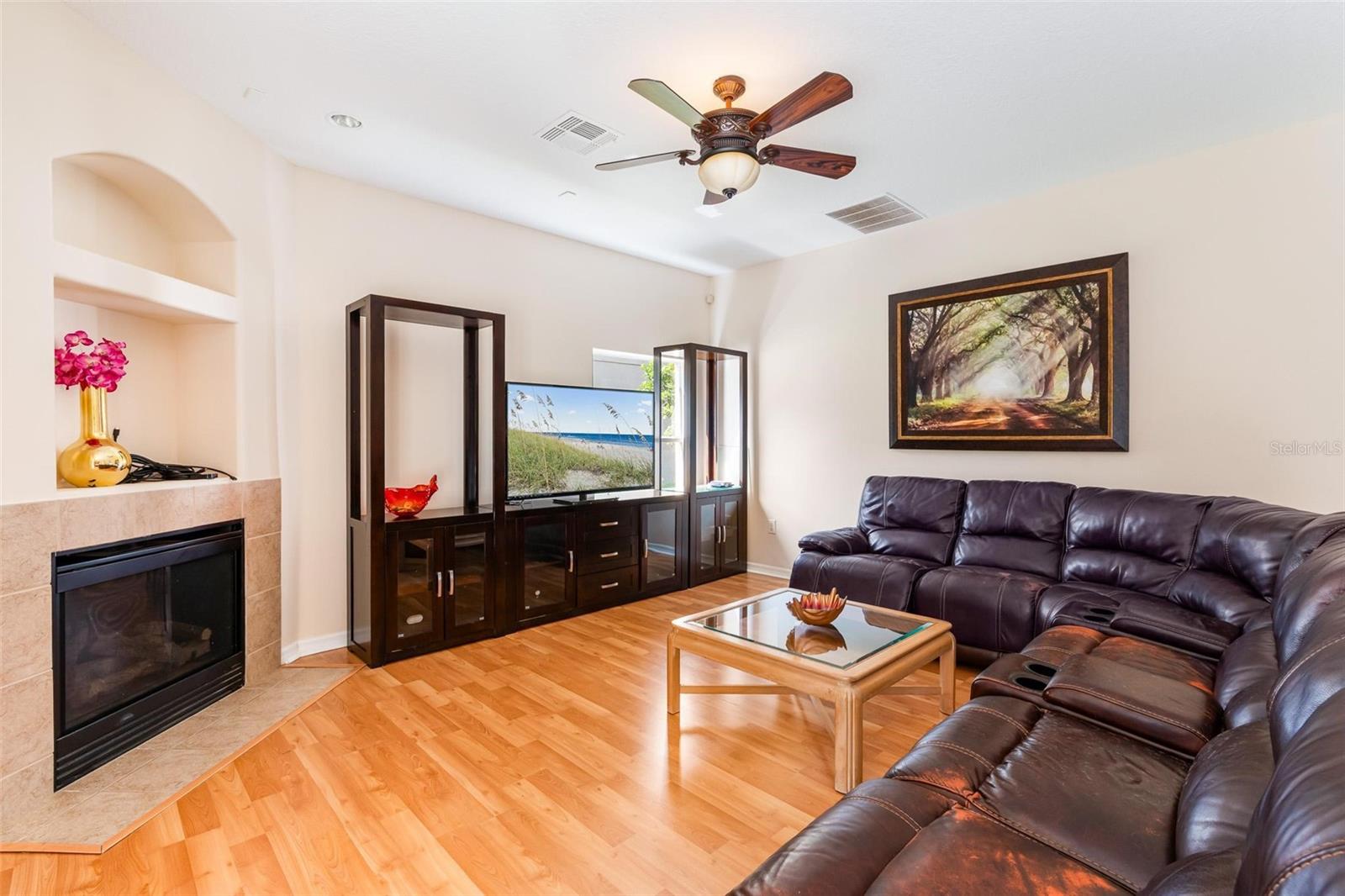 STONEYBROOK HILLS 18 - Residential