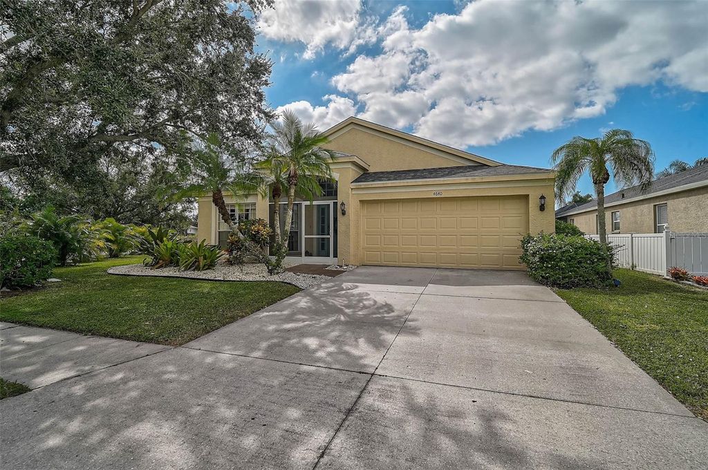 Photo of 4640 Sanibel Way, Bradenton, FL 34203 (MLS # A4670666)