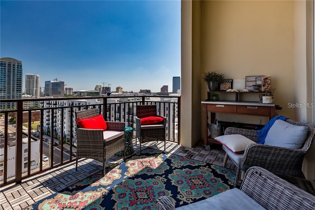 VENTANA A CONDO - Residential