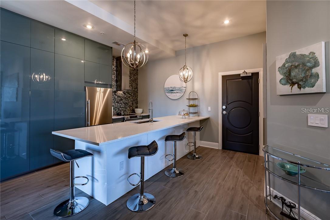 1238 E KENNEDY BOULEVARD 1001