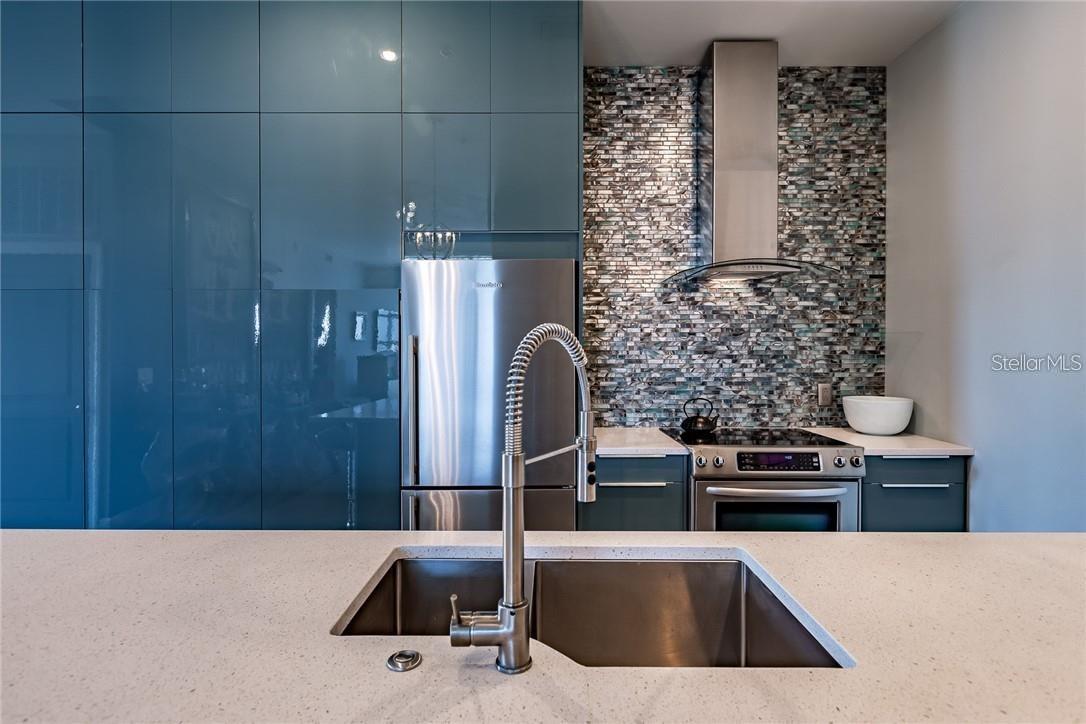 VENTANA A CONDO - Residential