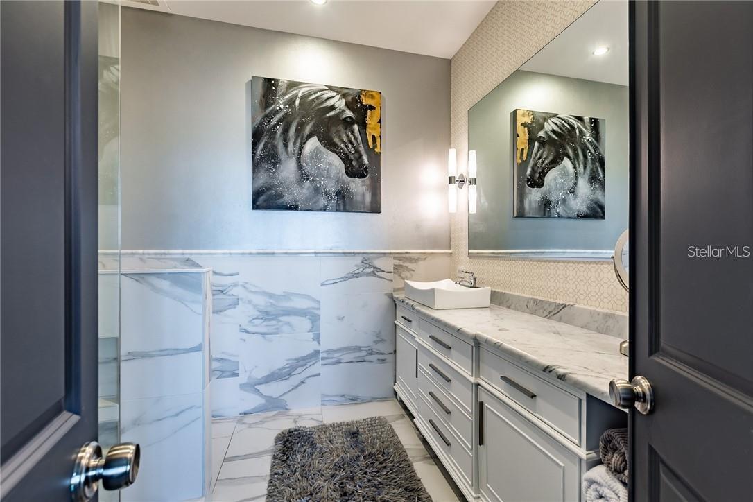 VENTANA A CONDO - Residential