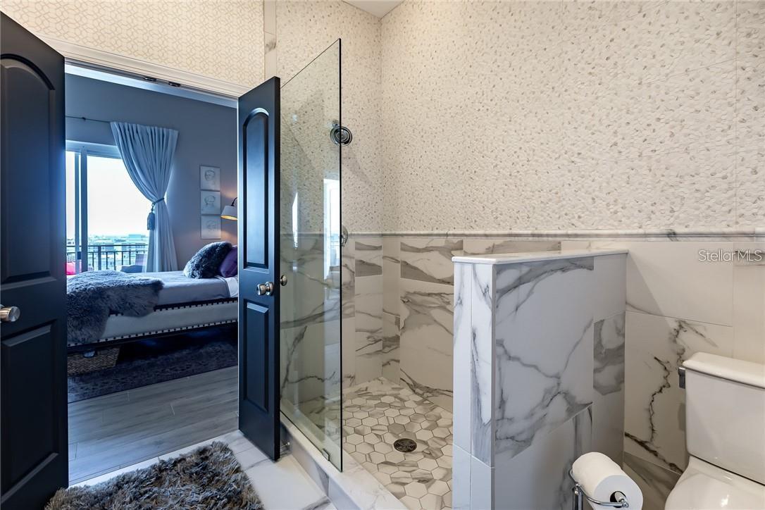 VENTANA A CONDO - Residential