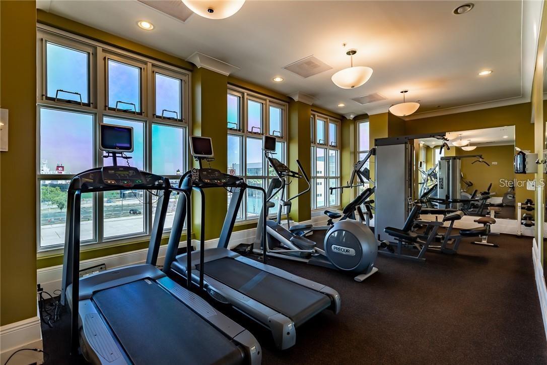 VENTANA A CONDO - Residential