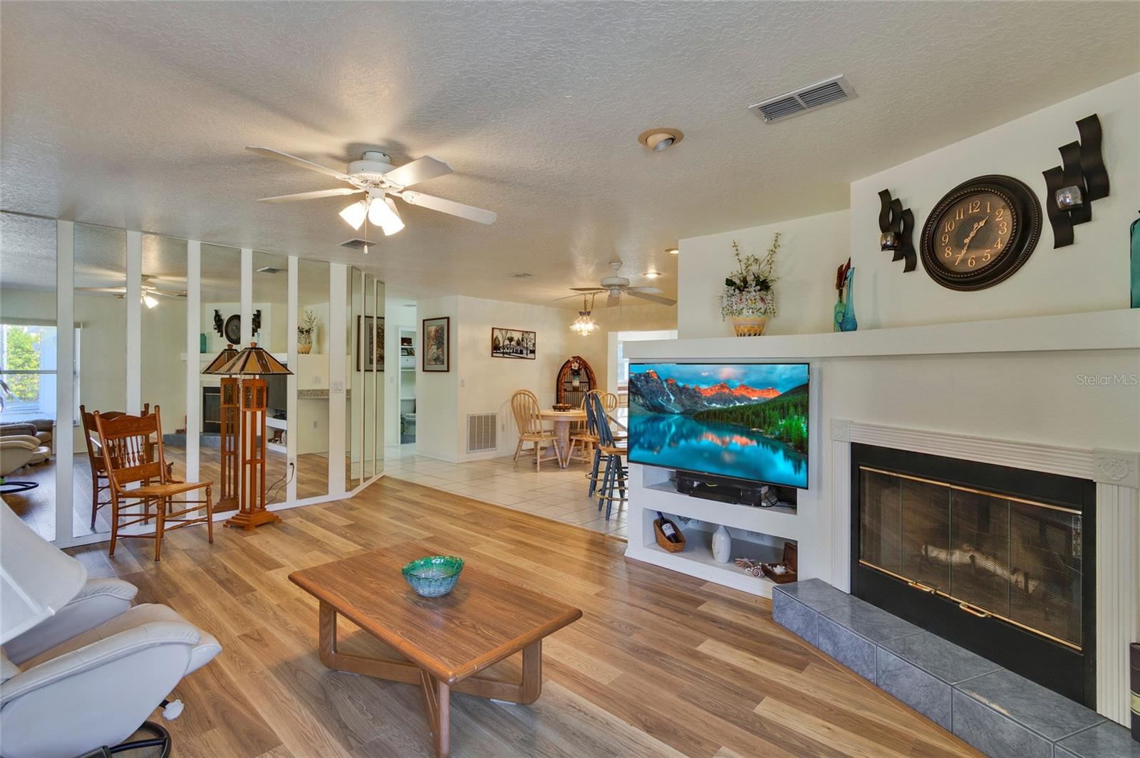 ROYAL HIGHLANDS - Residential