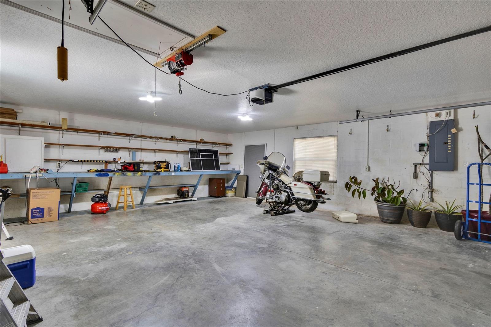 ROYAL HIGHLANDS - Residential