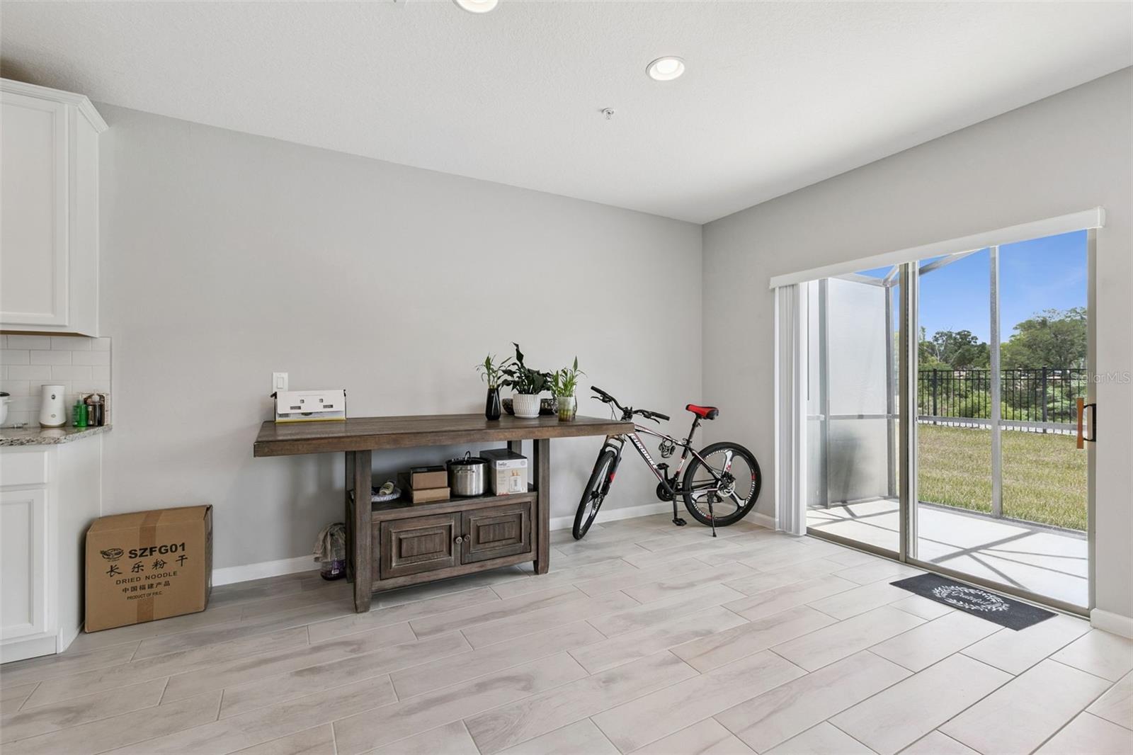 HIDDEN LAKE RESERVE - Residential
