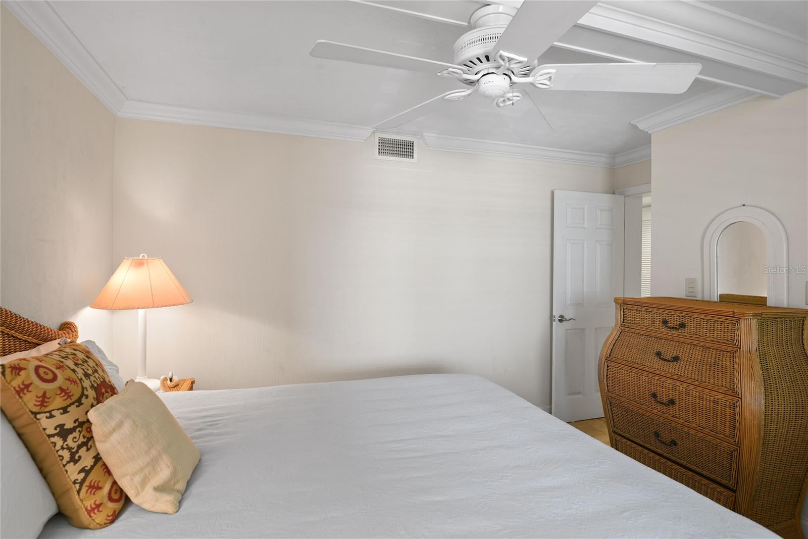 SANDPIPER SEC 01 - Residential Lease