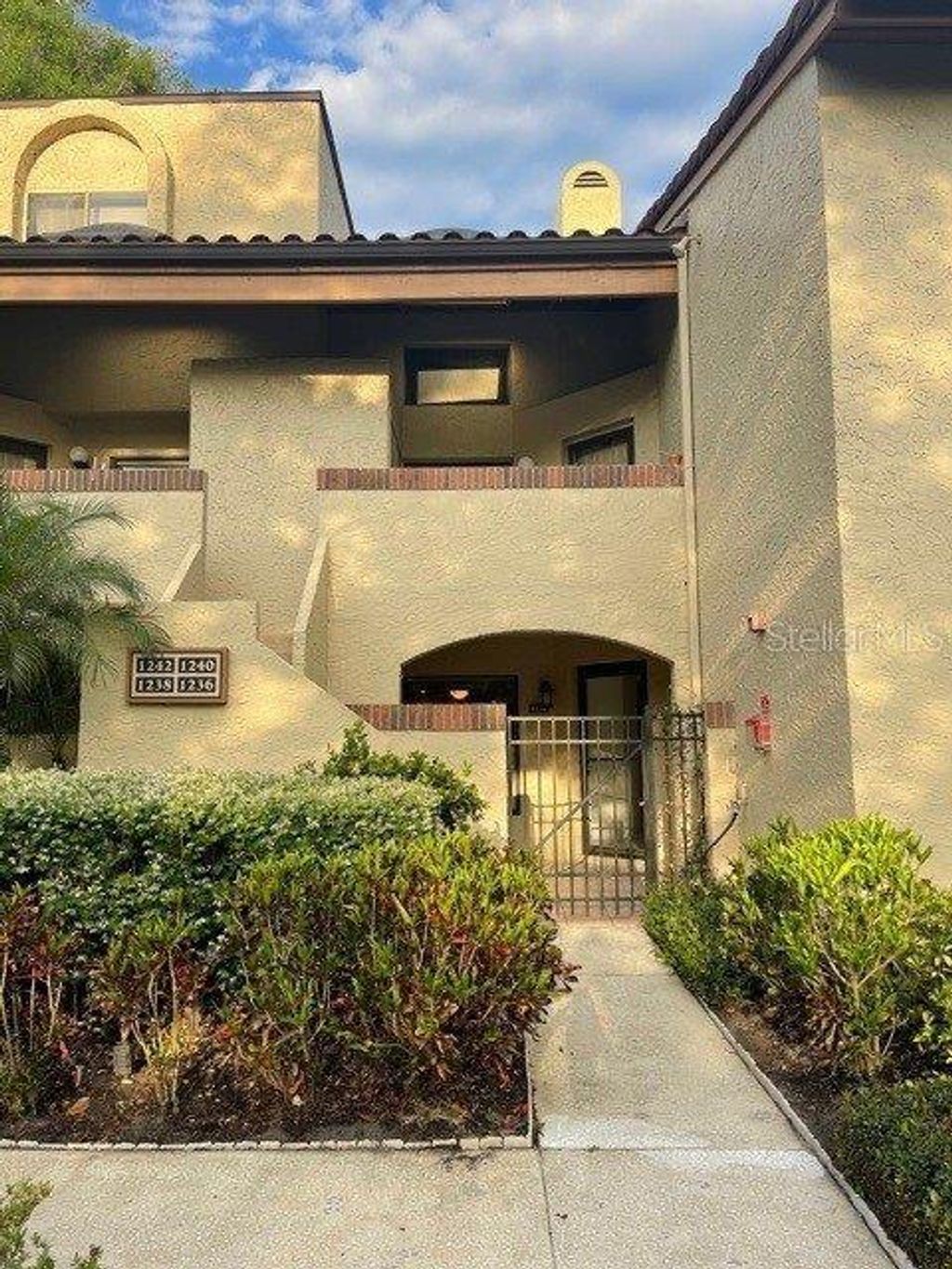 Photo of 1236 Saint Tropez Circle, Orlando, FL 32806 (MLS # O6401028)