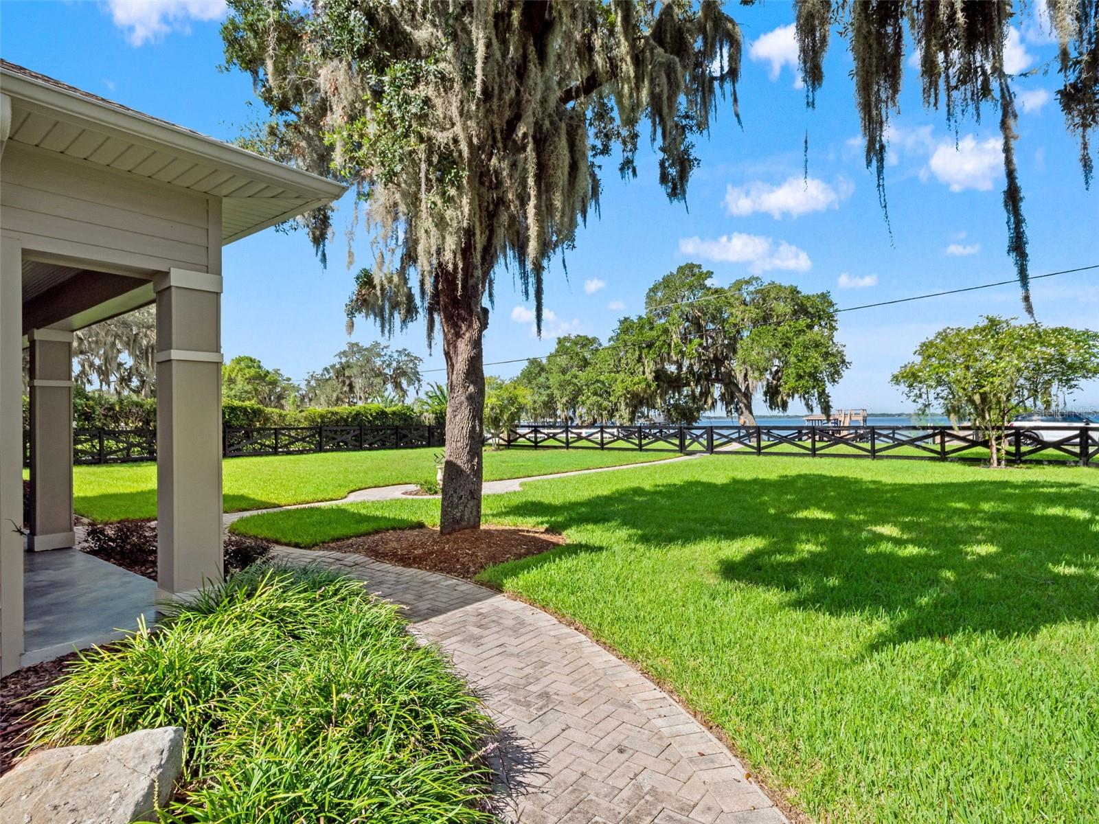 12442 LAKESHORE DRIVE