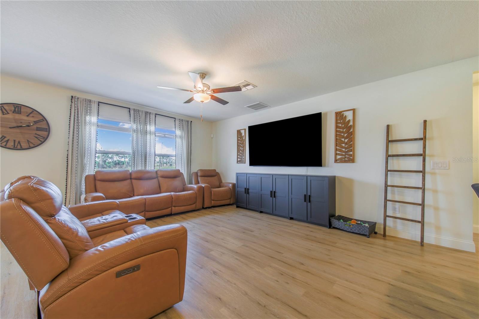 WIND MDWS SOUTH PH 1 - Residential